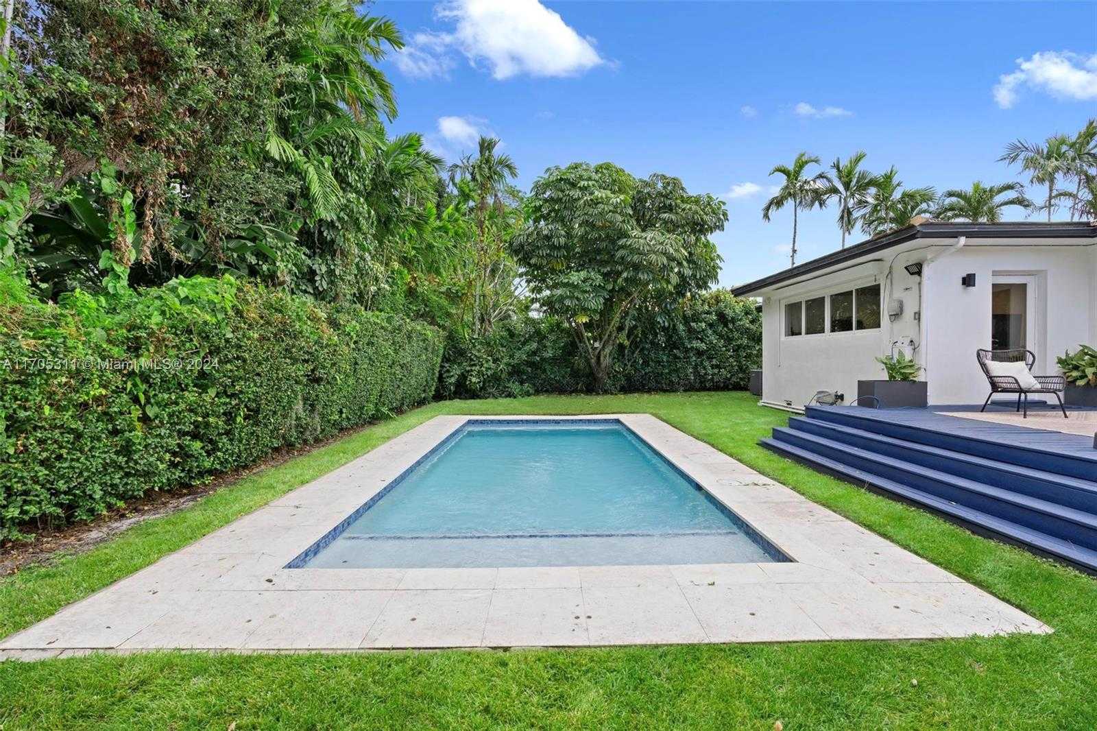 Small Image of 10601 NORTH EAST 2ND AVE, Miami Shores Number 25