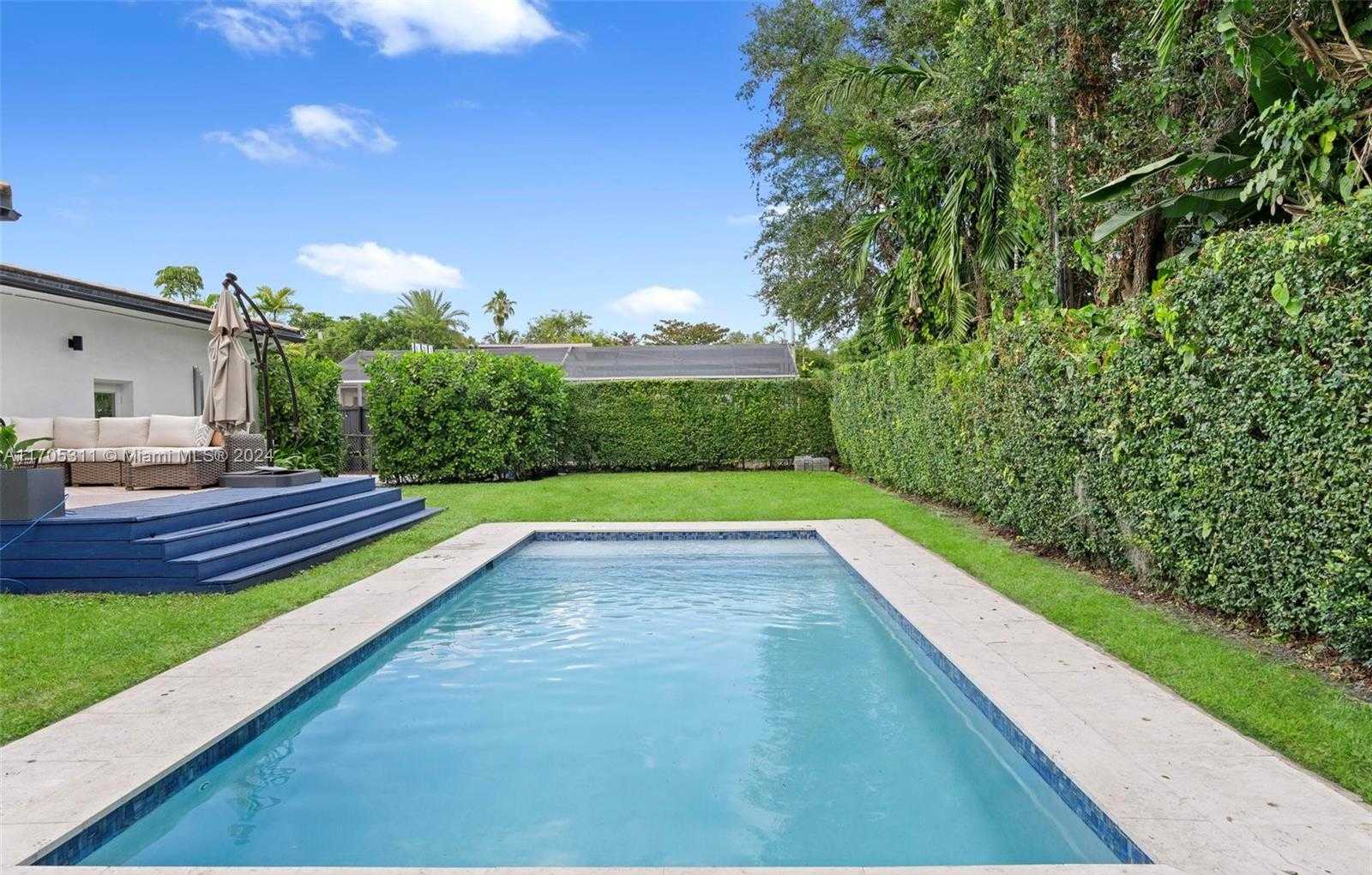 Small Image of 10601 NORTH EAST 2ND AVE, Miami Shores Number 26