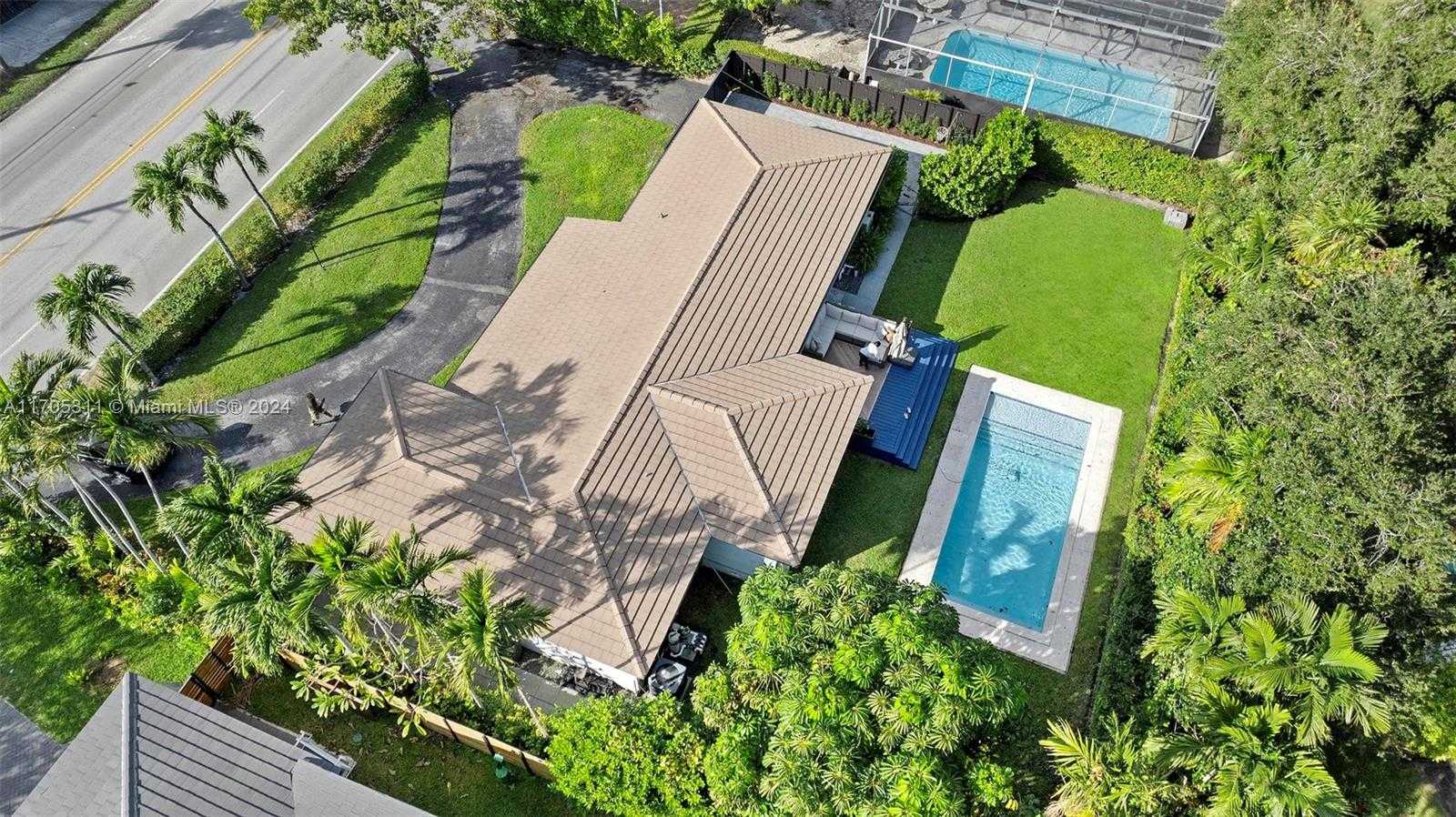 Small Image of 10601 NORTH EAST 2ND AVE, Miami Shores Number 33