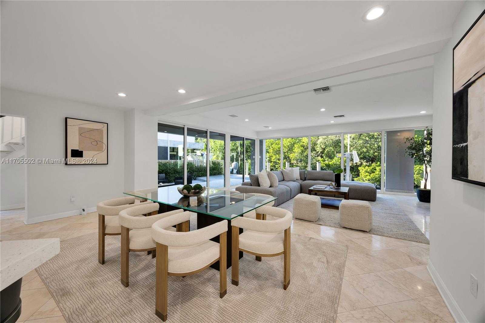Small Image of 3566 ROCKERMAN RD, Miami Number 10