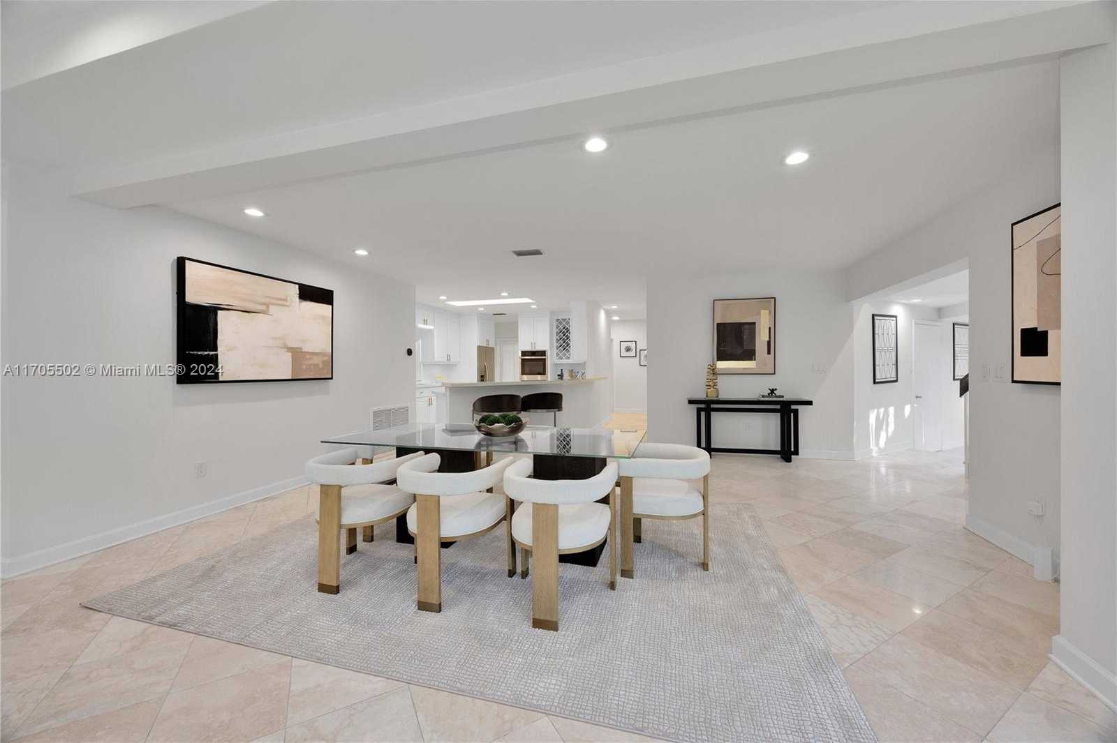 Small Image of 3566 ROCKERMAN RD, Miami Number 13