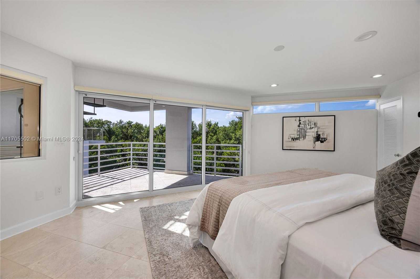 Small Image of 3566 ROCKERMAN RD, Miami Number 18