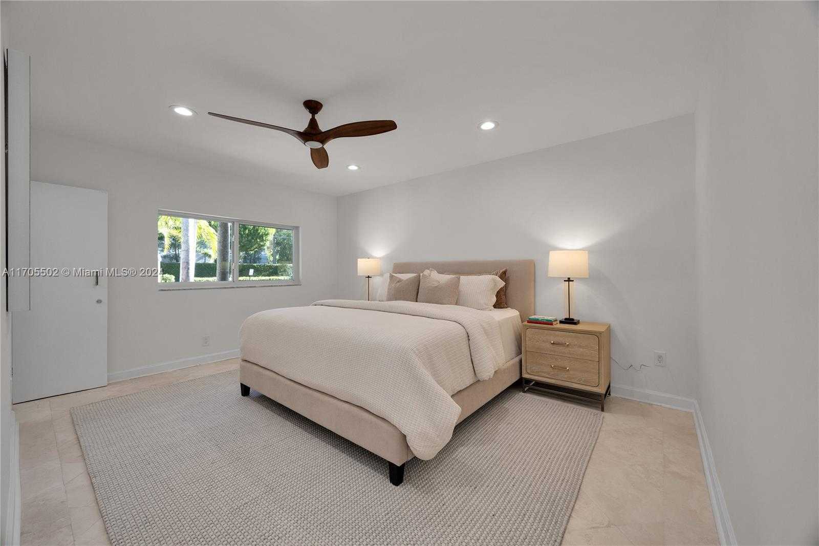 Small Image of 3566 ROCKERMAN RD, Miami Number 26