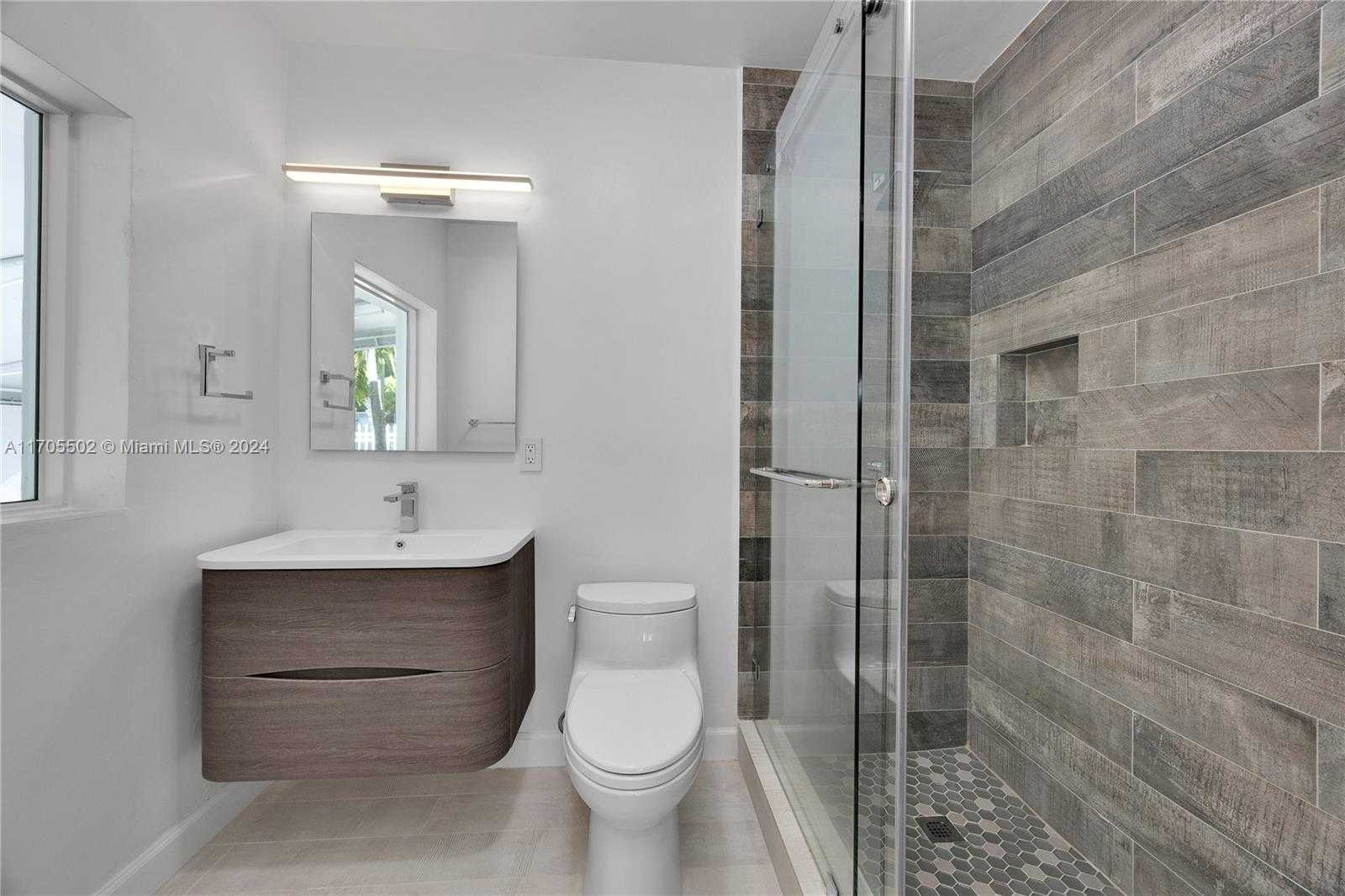 Small Image of 3566 ROCKERMAN RD, Miami Number 28