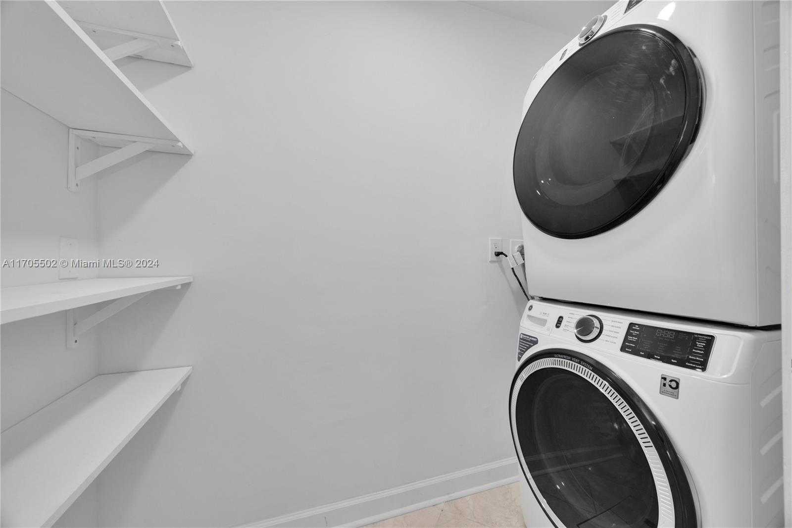 Small Image of 3566 ROCKERMAN RD, Miami Number 30