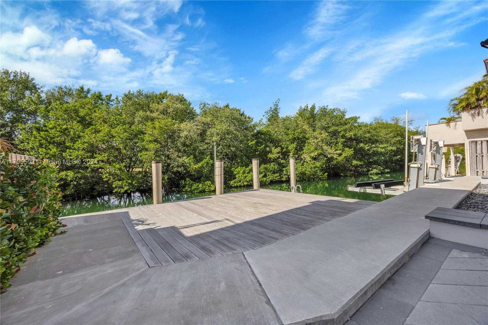 Small Image of 3566 ROCKERMAN RD, Miami Number 33