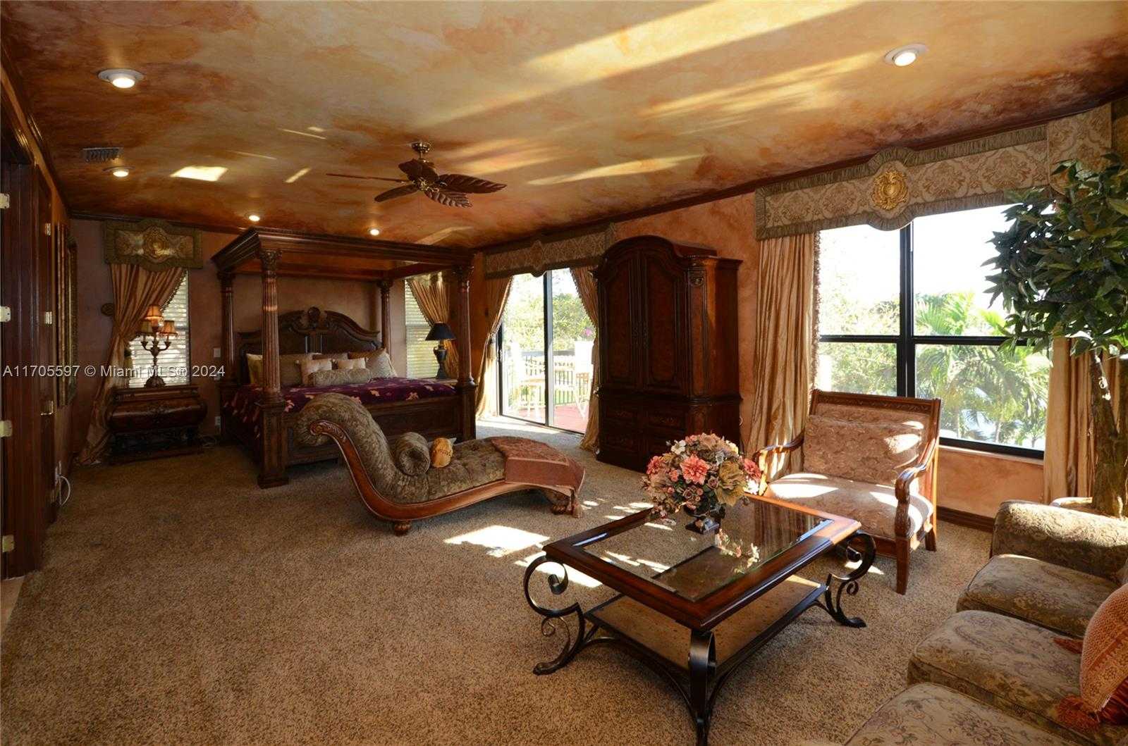Small Image of 12040 NORTH EAGLE TRACE BLVD N, Coral Springs Number 23