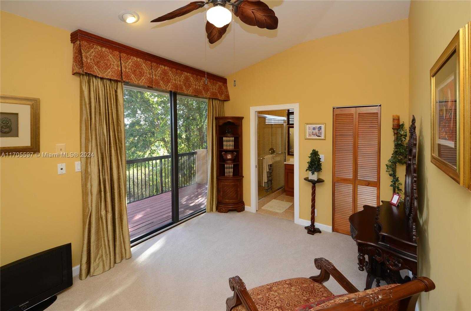 Small Image of 12040 NORTH EAGLE TRACE BLVD N, Coral Springs Number 39