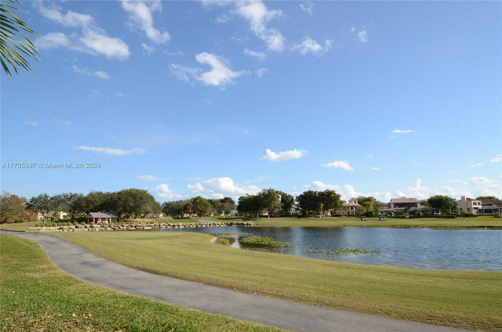 Small Image of 12040 NORTH EAGLE TRACE BLVD N, Coral Springs Number 58