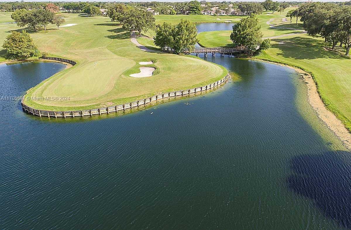 Small Image of 12040 NORTH EAGLE TRACE BLVD N, Coral Springs Number 64