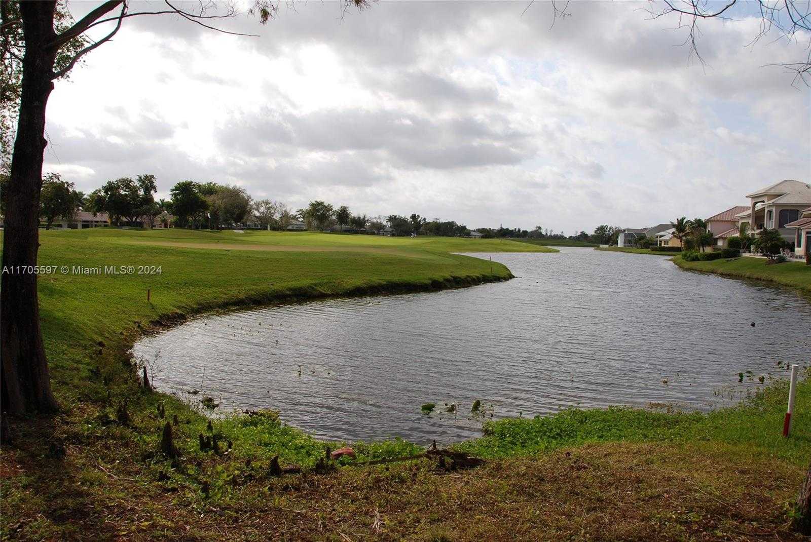 Small Image of 12040 NORTH EAGLE TRACE BLVD N, Coral Springs Number 67