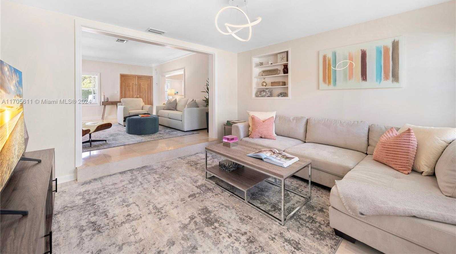 Small Image of 5371 NORTH BAY RD, Miami Beach Number 15