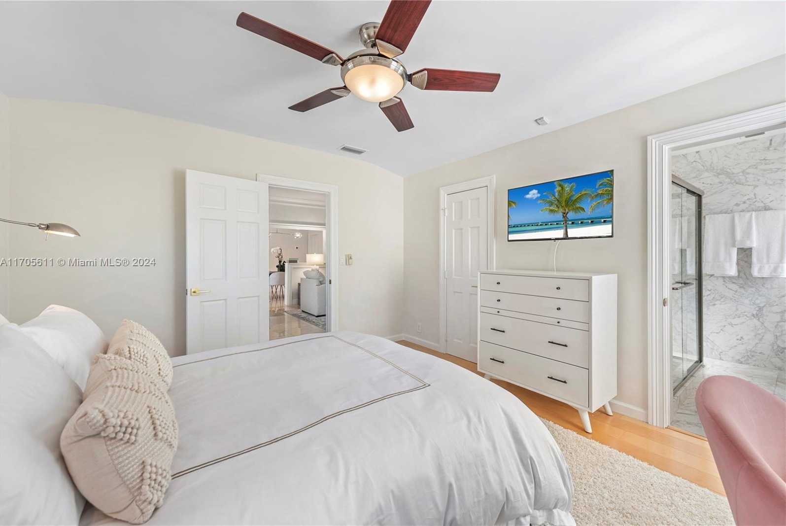 Small Image of 5371 NORTH BAY RD, Miami Beach Number 18