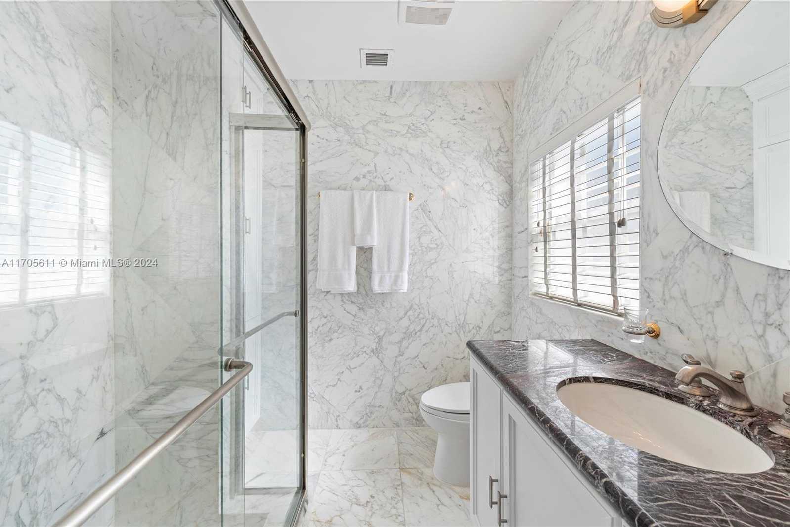 Small Image of 5371 NORTH BAY RD, Miami Beach Number 19