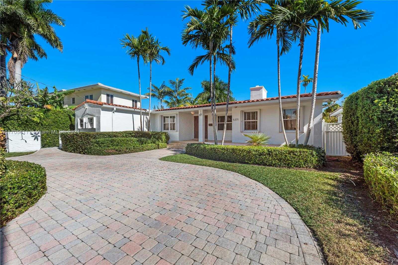 Small Image of 5371 NORTH BAY RD, Miami Beach Number 27