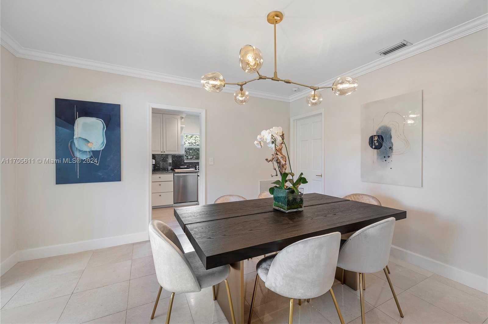 Small Image of 5371 NORTH BAY RD, Miami Beach Number 3