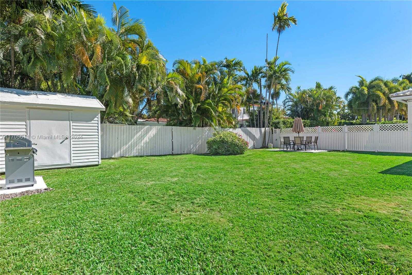 Small Image of 5371 NORTH BAY RD, Miami Beach Number 30