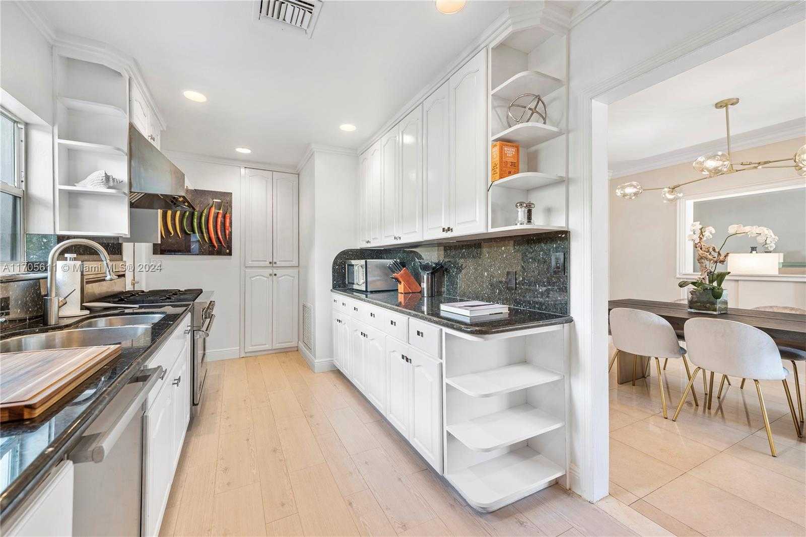Small Image of 5371 NORTH BAY RD, Miami Beach Number 6