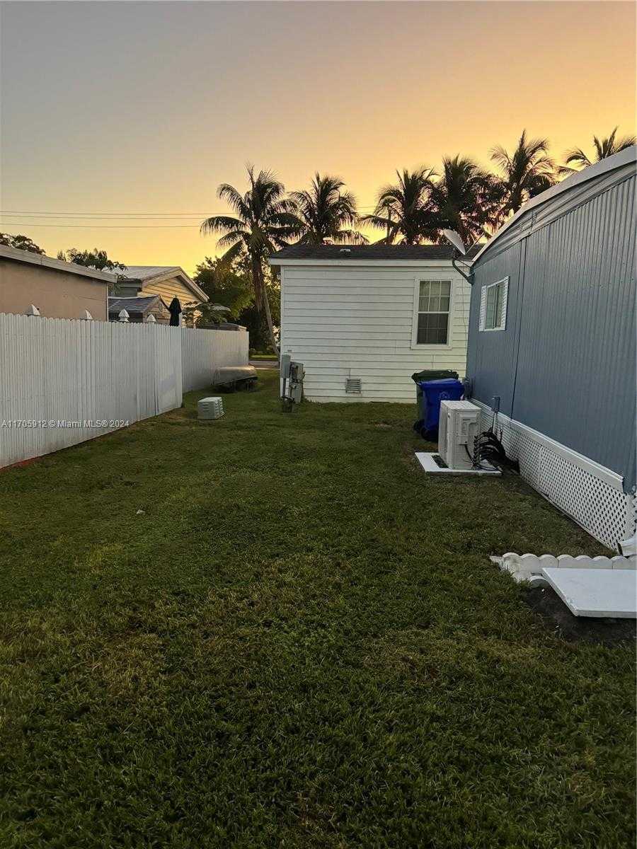 Small Image of 21511 NORTH WEST 3RD ST, Pembroke Pines Number 10