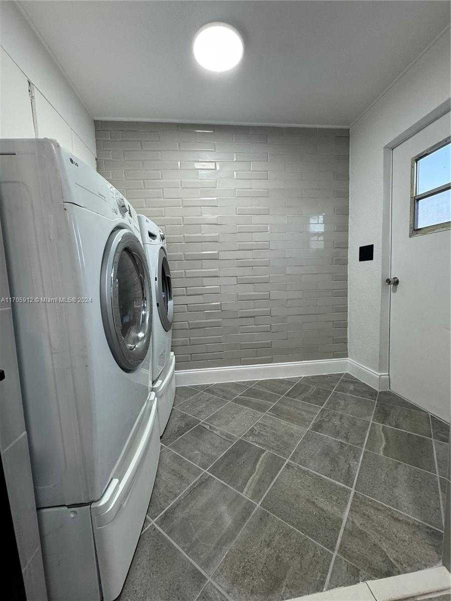 Small Image of 21511 NORTH WEST 3RD ST, Pembroke Pines Number 16