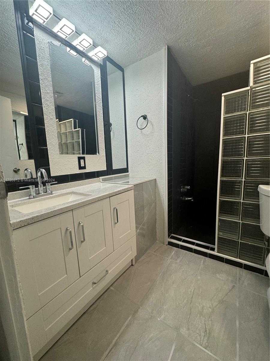 Small Image of 21511 NORTH WEST 3RD ST, Pembroke Pines Number 21
