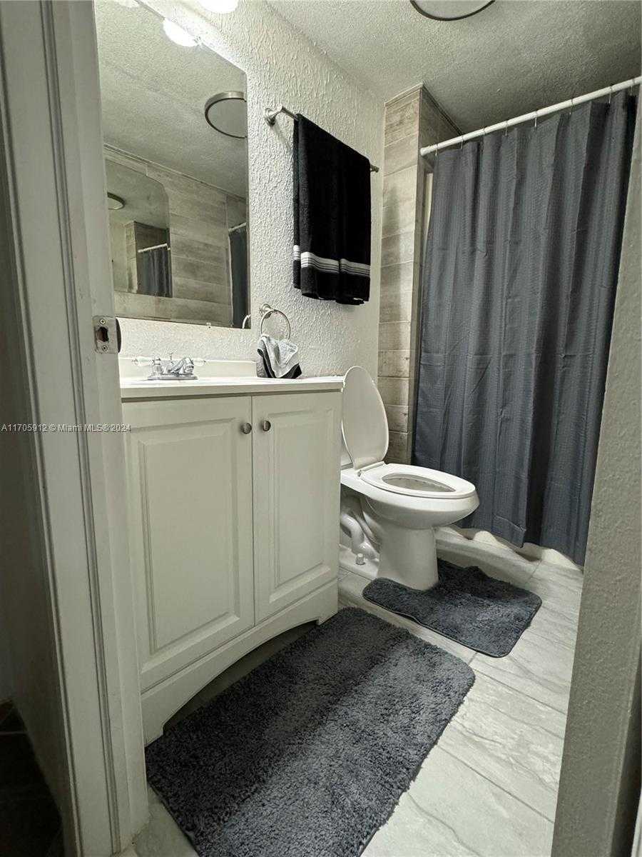 Small Image of 21511 NORTH WEST 3RD ST, Pembroke Pines Number 23
