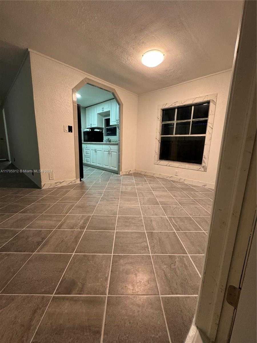 Small Image of 21511 NORTH WEST 3RD ST, Pembroke Pines Number 30