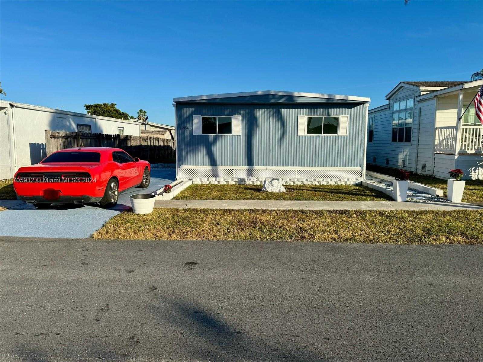 Small Image of 21511 NORTH WEST 3RD ST, Pembroke Pines Number 6