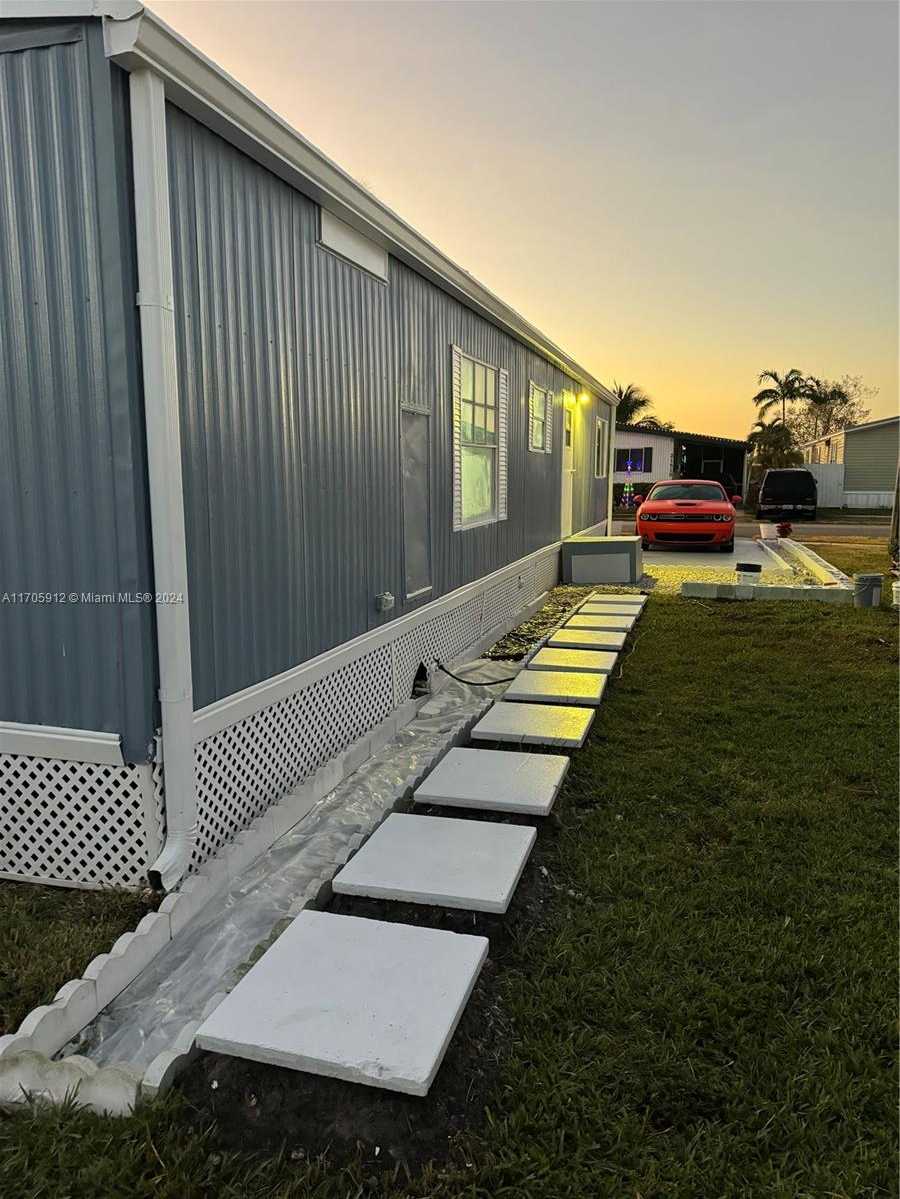 Small Image of 21511 NORTH WEST 3RD ST, Pembroke Pines Number 9