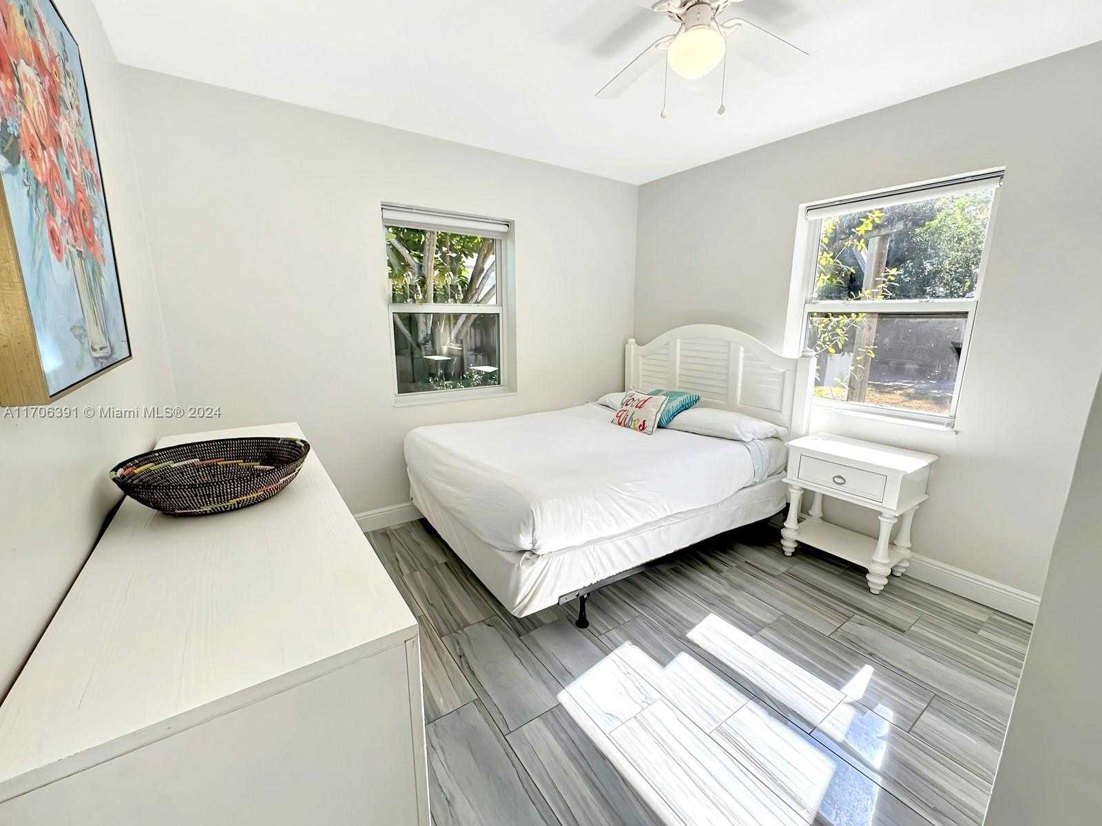 Small Image of 1820 SOUTH WEST 11TH CT, Fort Lauderdale Number 21