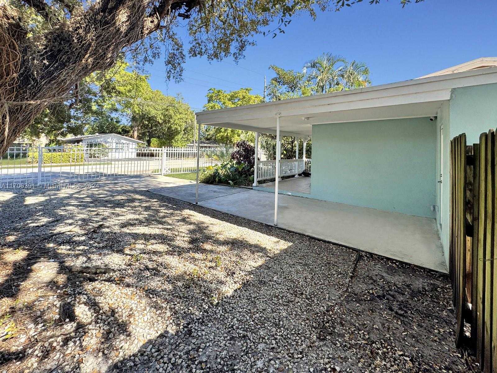 Small Image of 1820 SOUTH WEST 11TH CT, Fort Lauderdale Number 5
