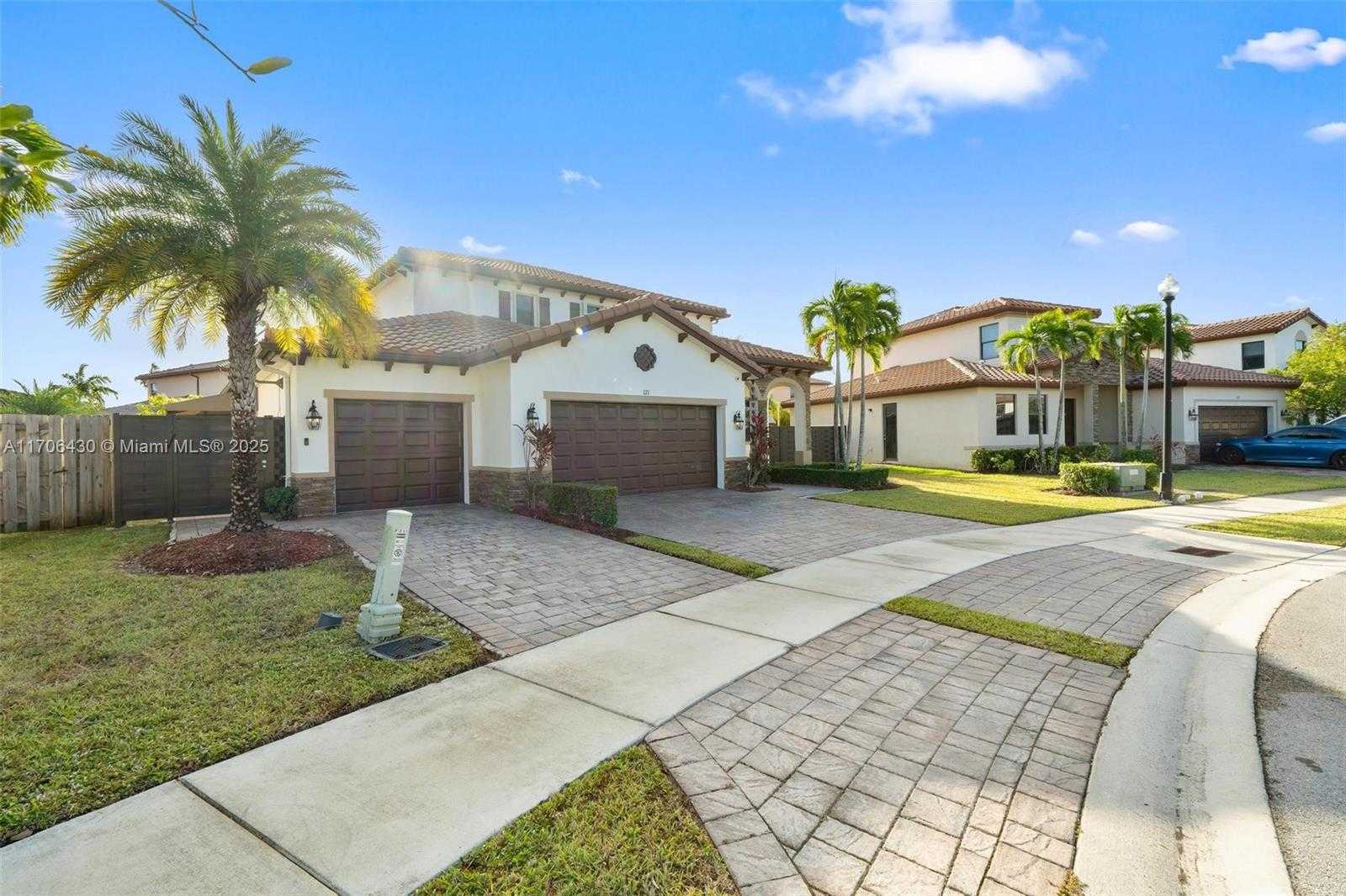 Small Image of 221 SOUTH EAST 35TH AVE, Homestead Number 2