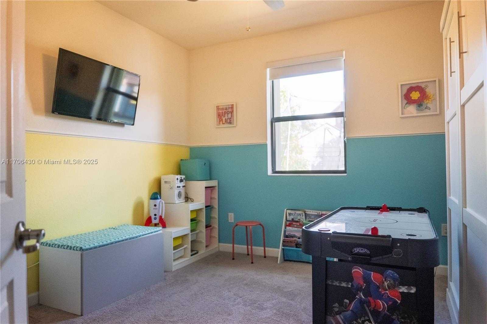 Small Image of 221 SOUTH EAST 35TH AVE, Homestead Number 41