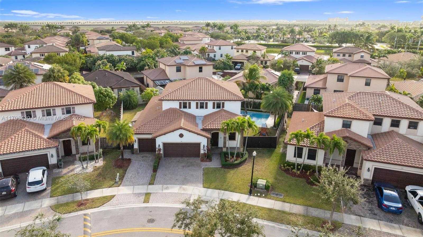 Small Image of 221 SOUTH EAST 35TH AVE, Homestead Number 5