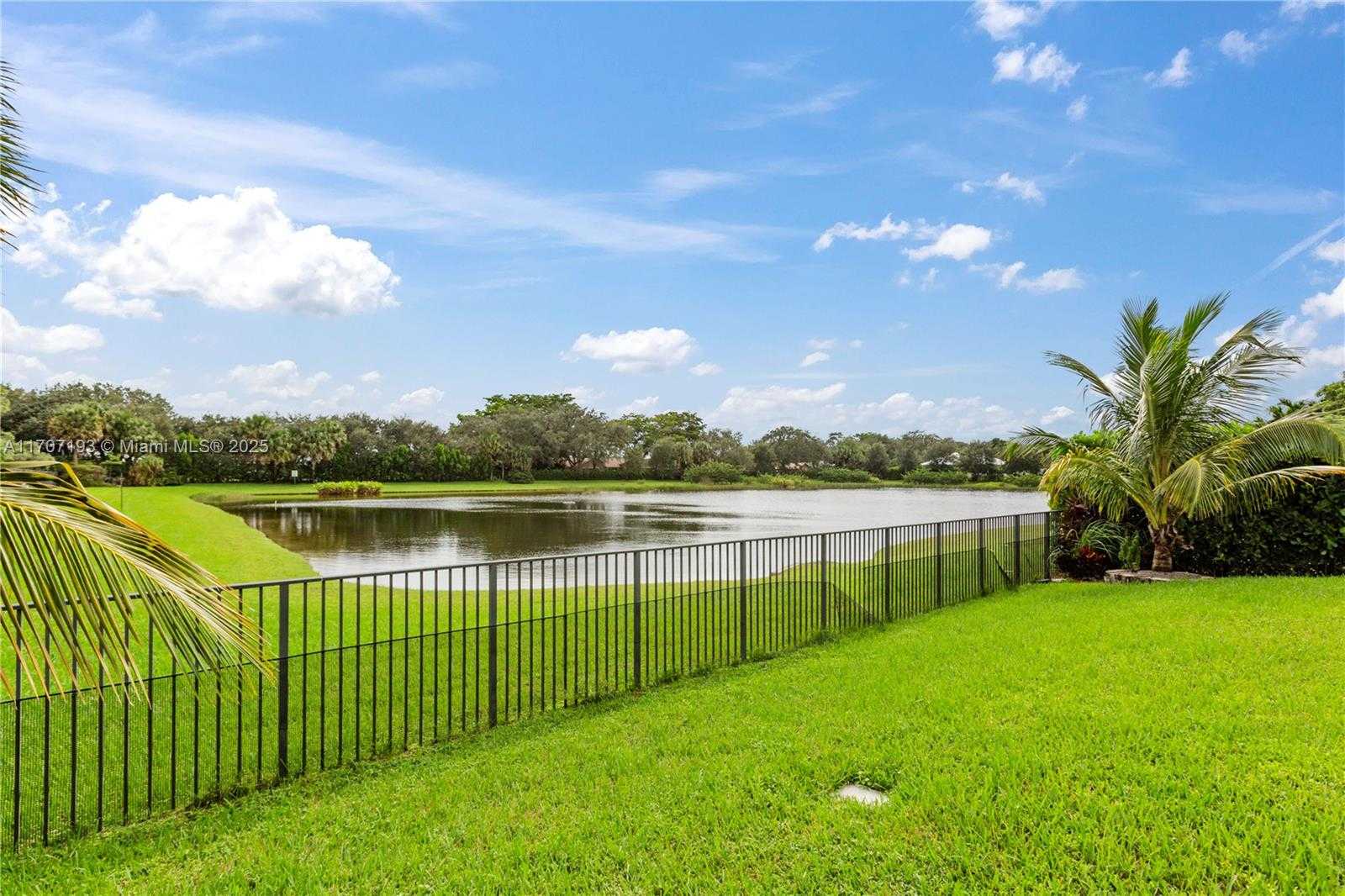 Small Image of 10410 RANCHETTE DR, Cooper City Number 10