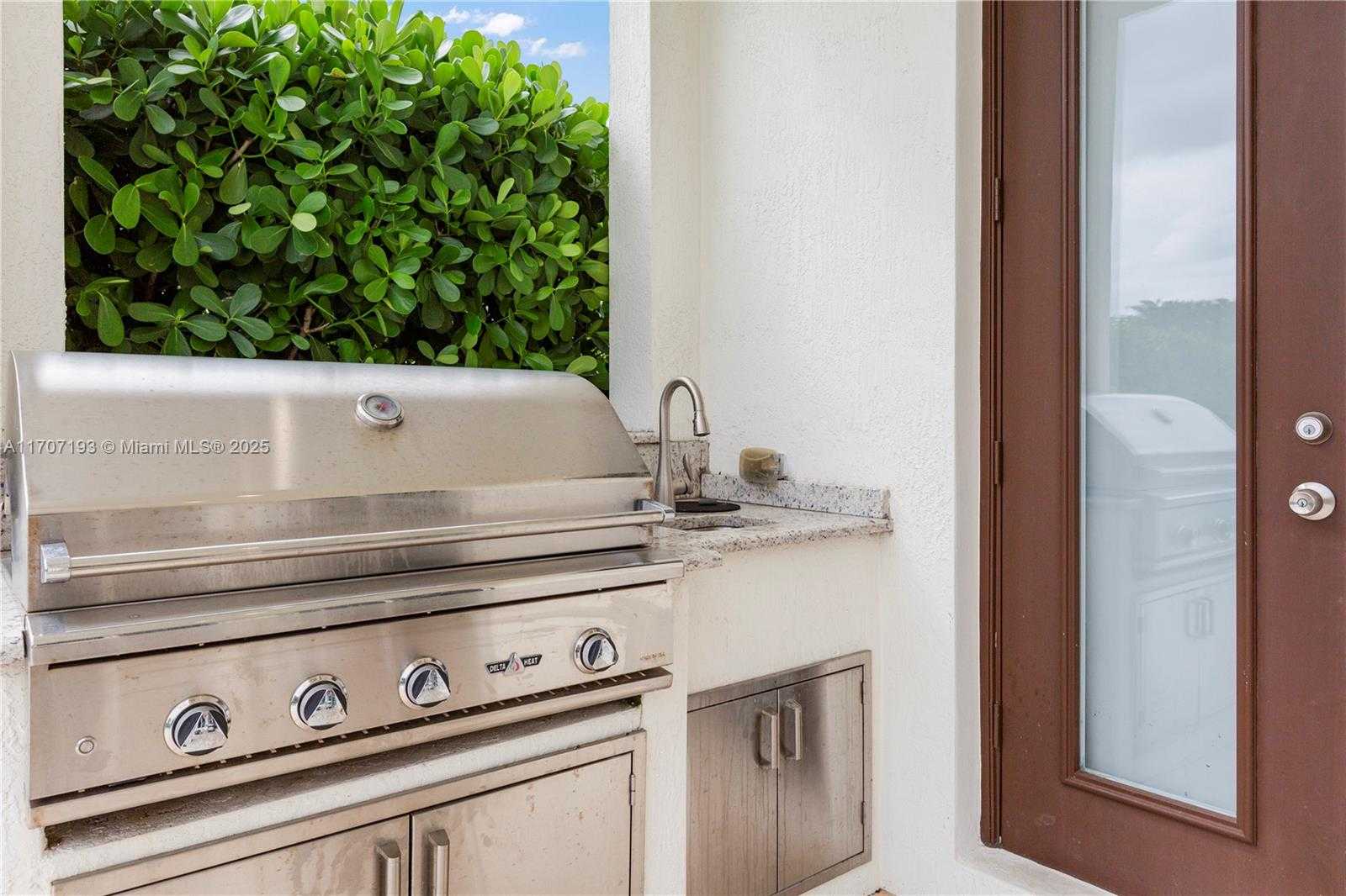 Small Image of 10410 RANCHETTE DR, Cooper City Number 13