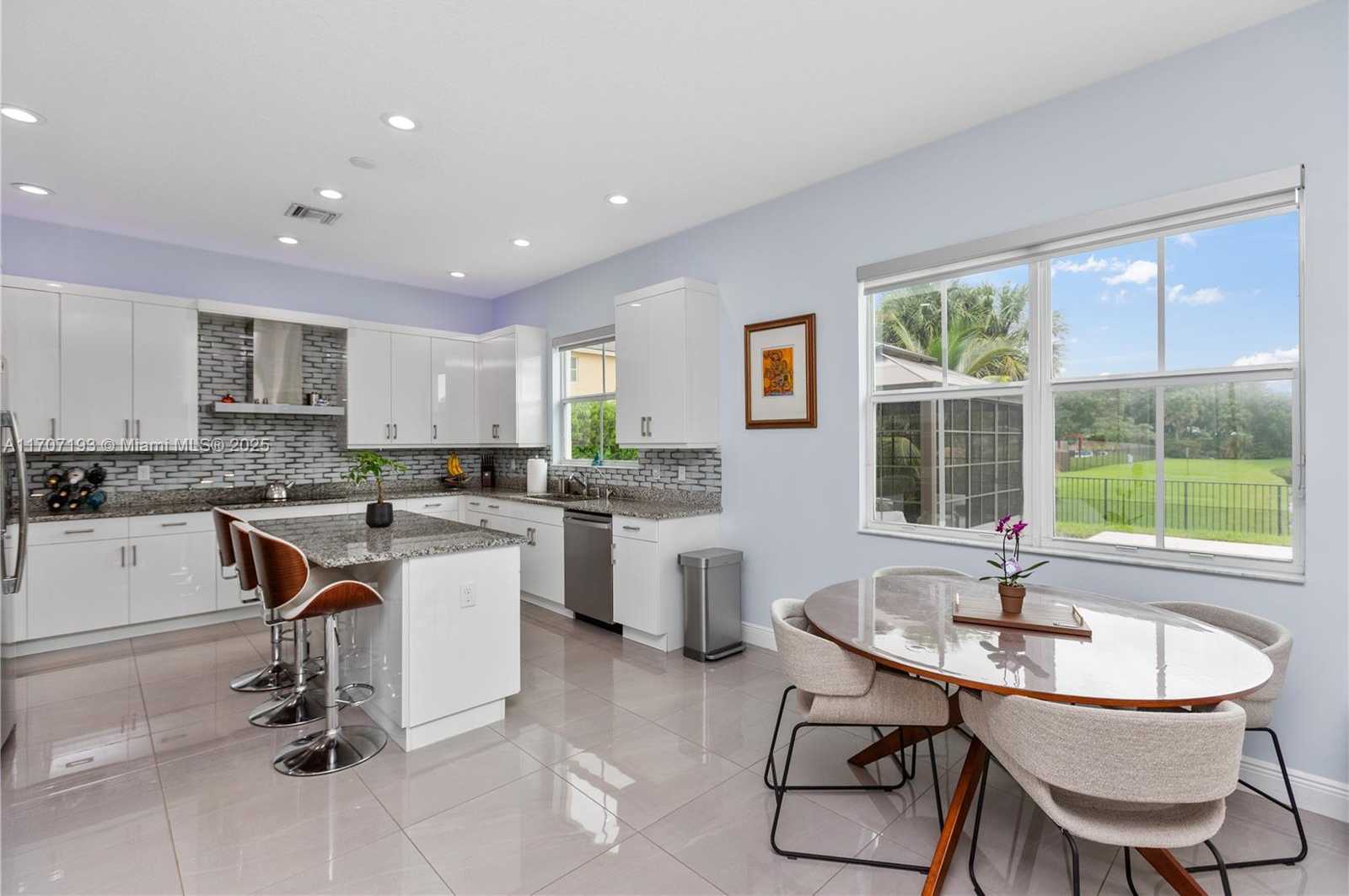 Small Image of 10410 RANCHETTE DR, Cooper City Number 17