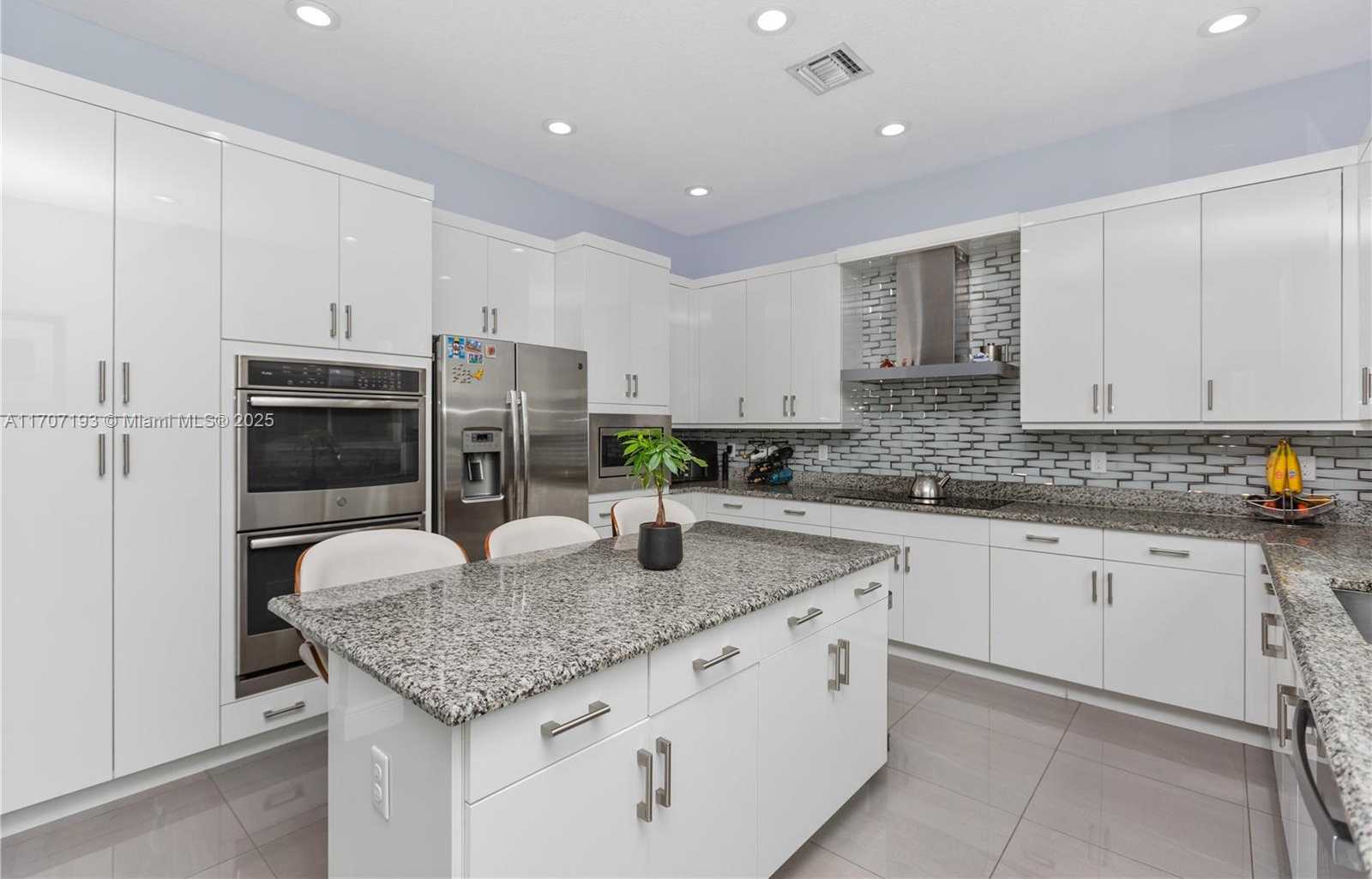 Small Image of 10410 RANCHETTE DR, Cooper City Number 18