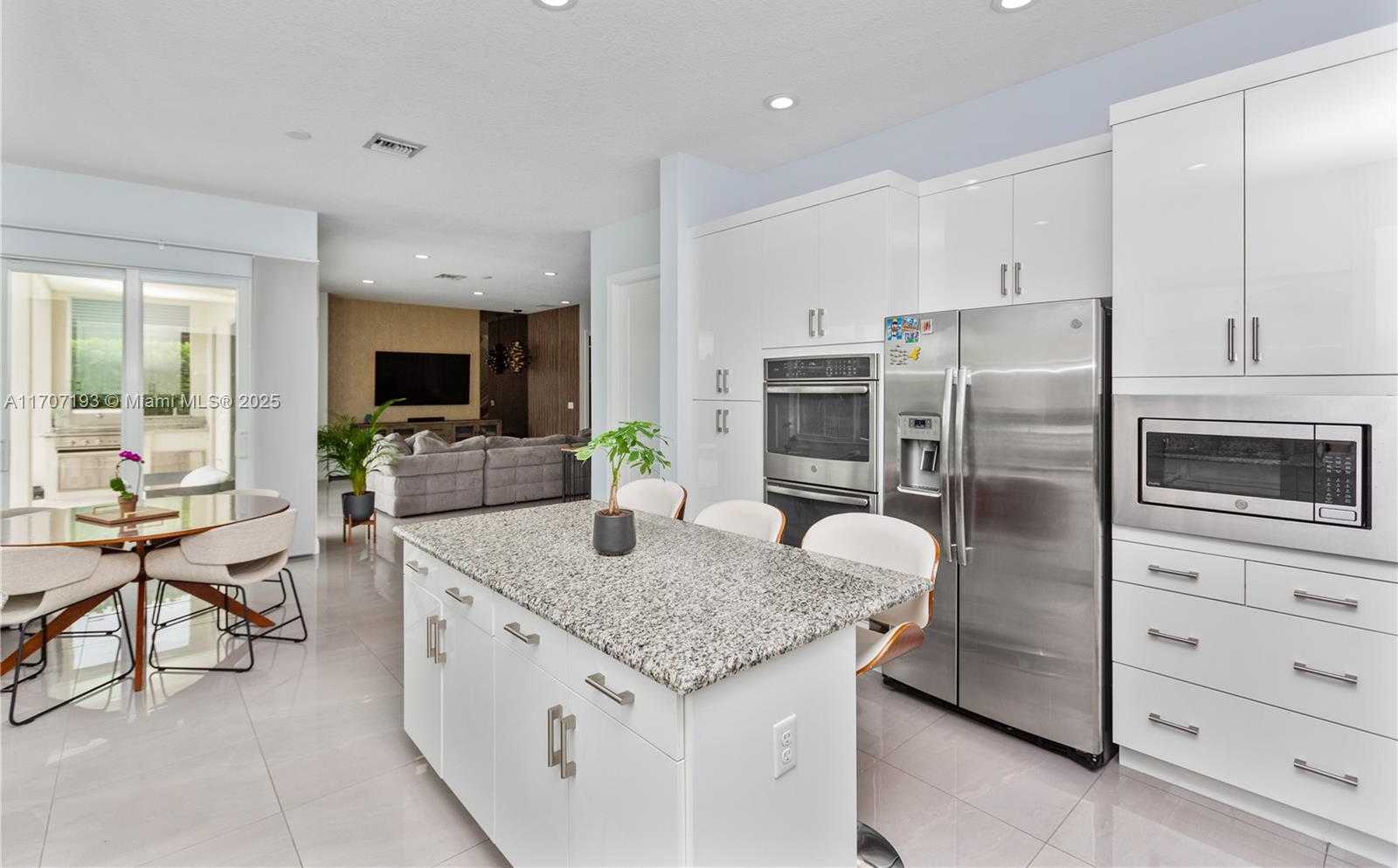 Small Image of 10410 RANCHETTE DR, Cooper City Number 20