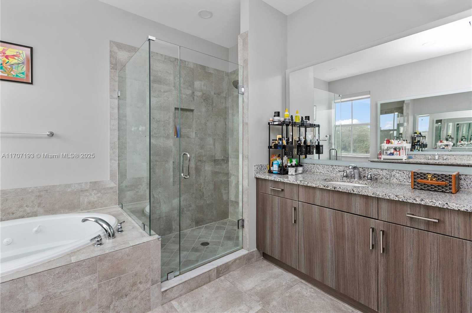 Small Image of 10410 RANCHETTE DR, Cooper City Number 35