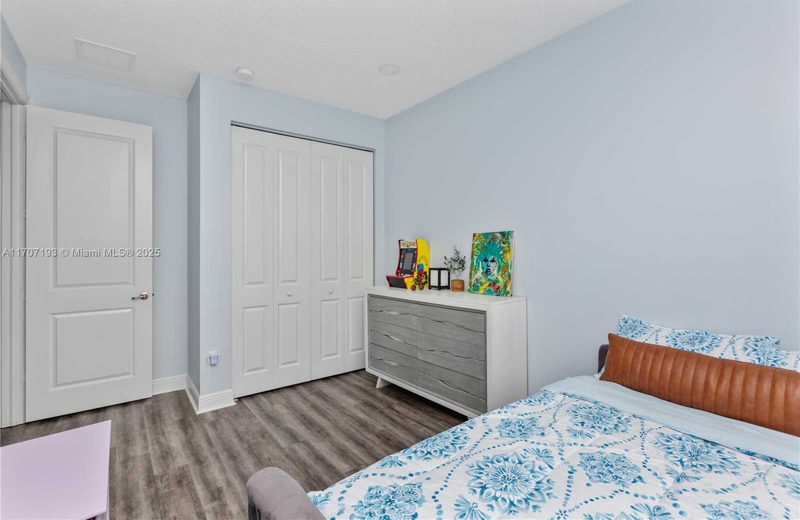 Small Image of 10410 RANCHETTE DR, Cooper City Number 43