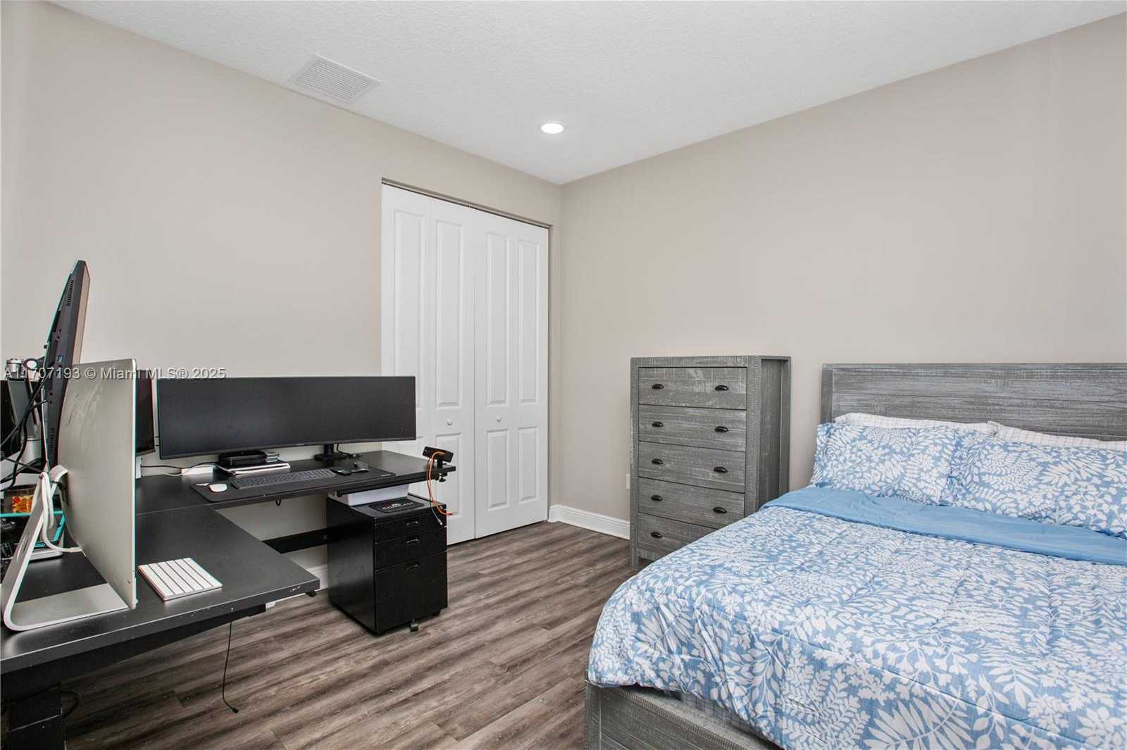 Small Image of 10410 RANCHETTE DR, Cooper City Number 44