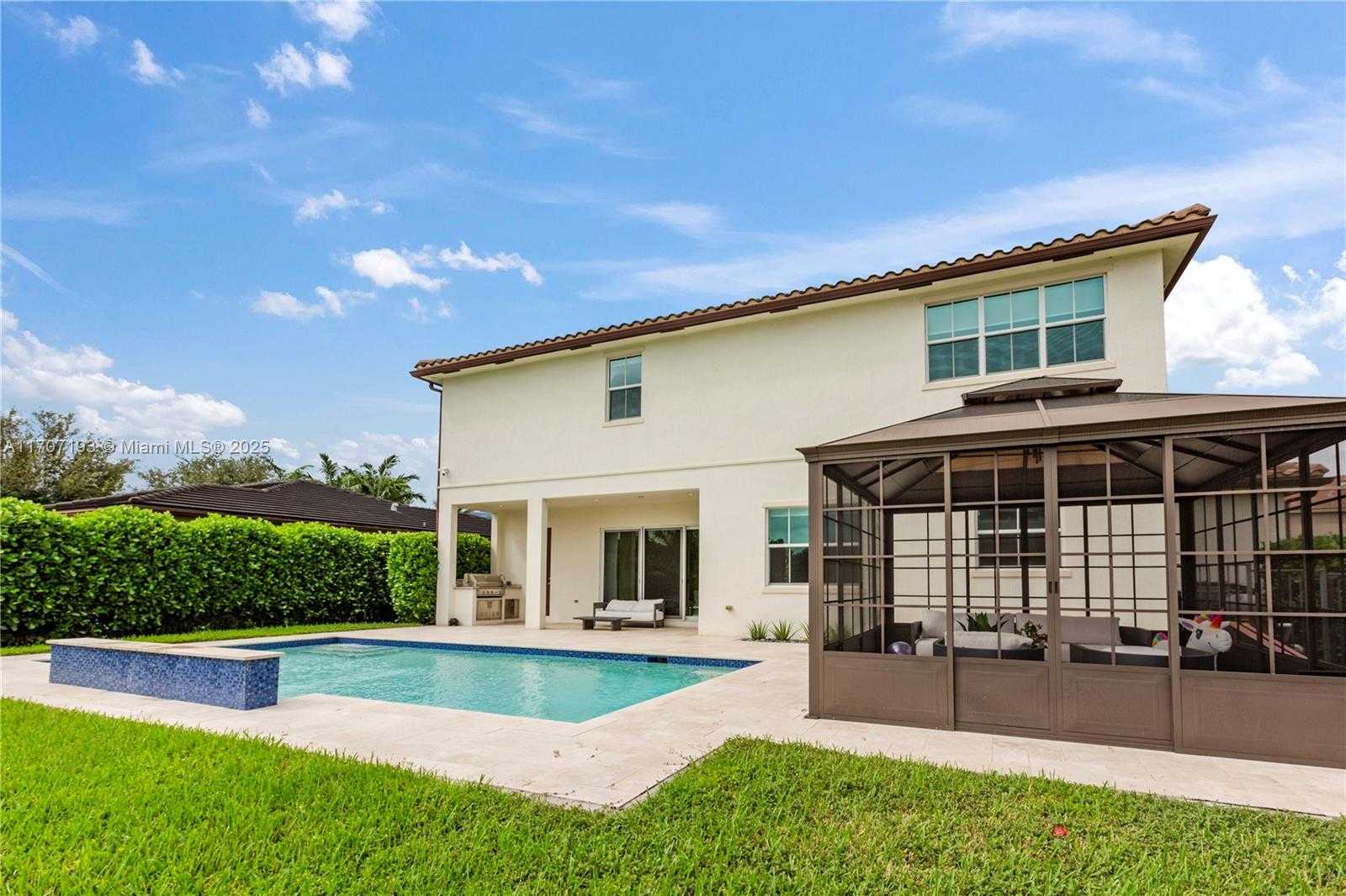 Small Image of 10410 RANCHETTE DR, Cooper City Number 8
