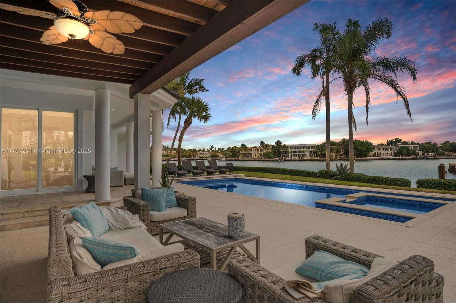 Small Image of 101 HOLIDAY DR, Hallandale Beach Number 2
