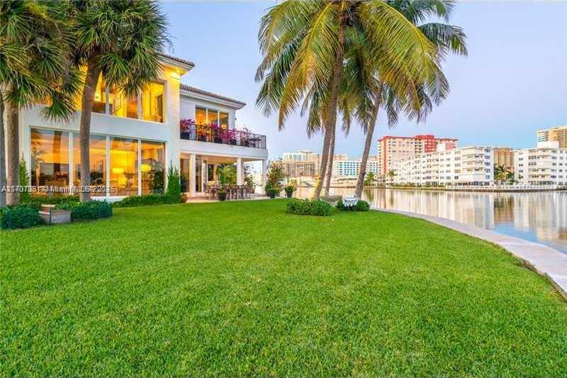 Small Image of 101 HOLIDAY DR, Hallandale Beach Number 30