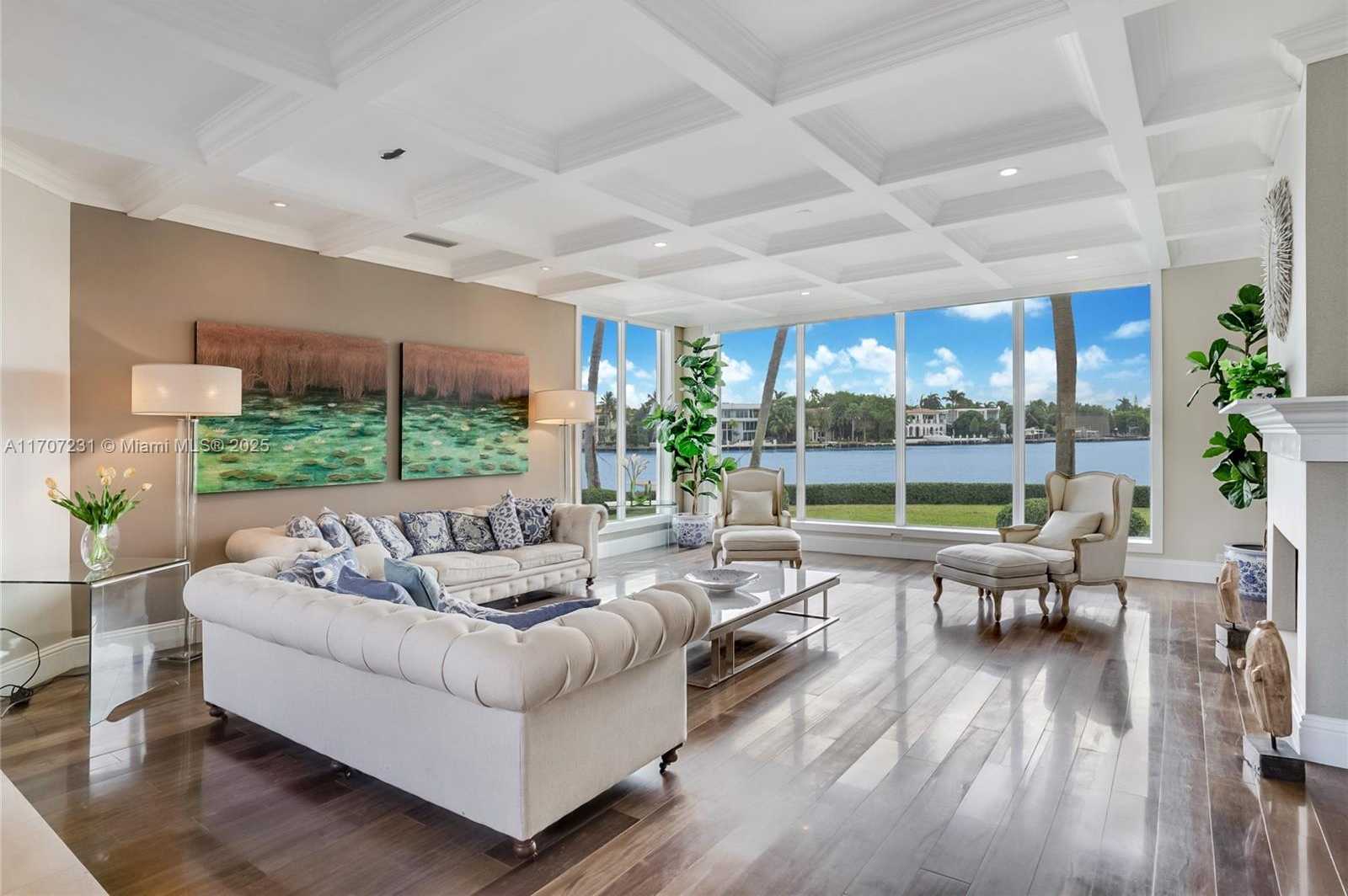Small Image of 101 HOLIDAY DR, Hallandale Beach Number 4