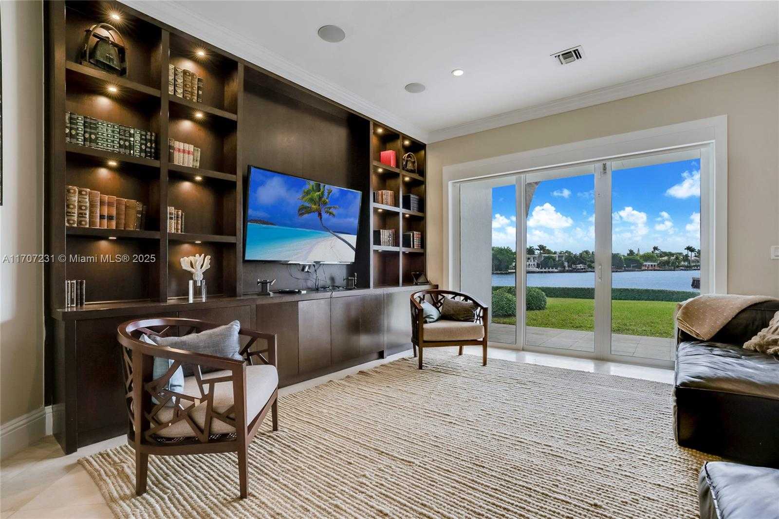 Small Image of 101 HOLIDAY DR, Hallandale Beach Number 7