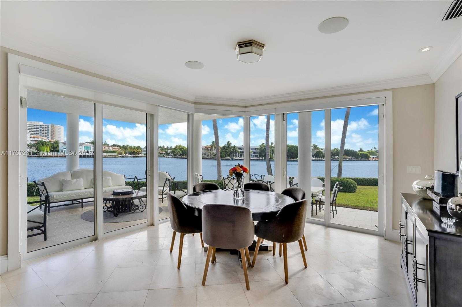 Small Image of 101 HOLIDAY DR, Hallandale Beach Number 8