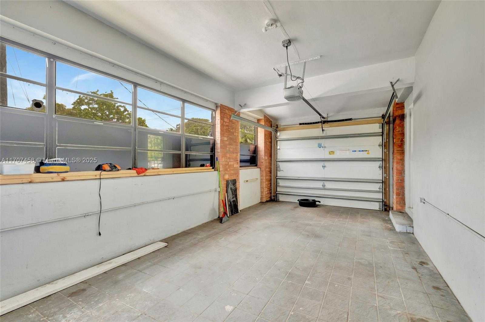Small Image of 517 SOUTH 19TH AVE, Hollywood Number 15