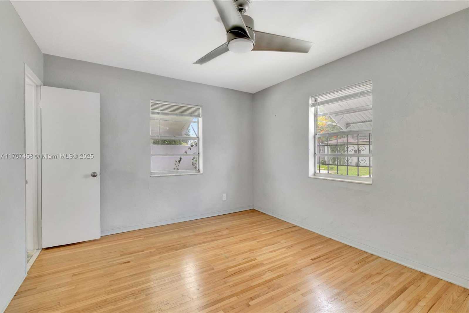 Small Image of 517 SOUTH 19TH AVE, Hollywood Number 18